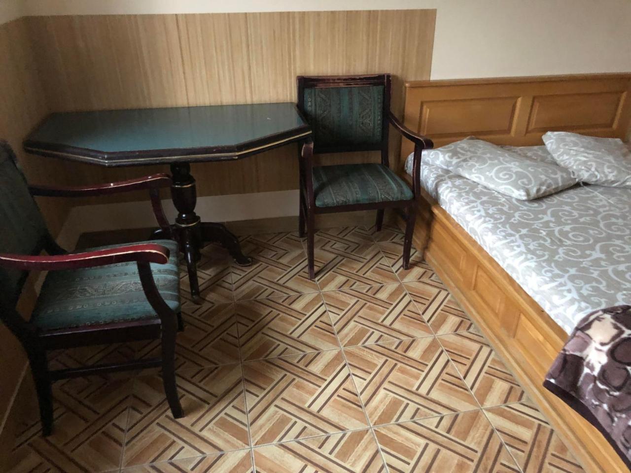 Мотель "Євро" Cernăuți Exterior foto